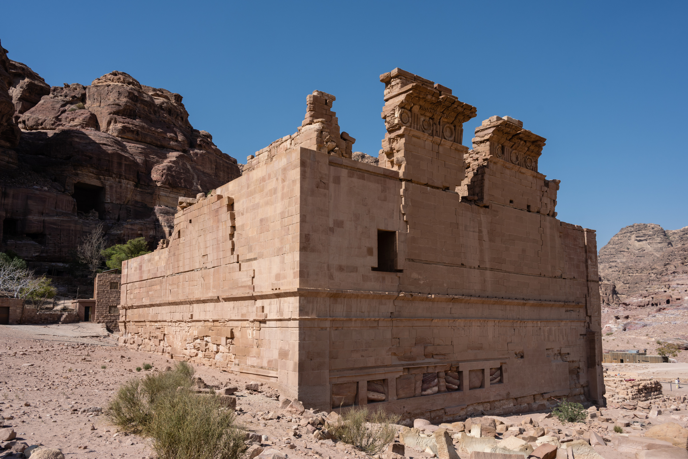 qasr al-kharranah (2).webp